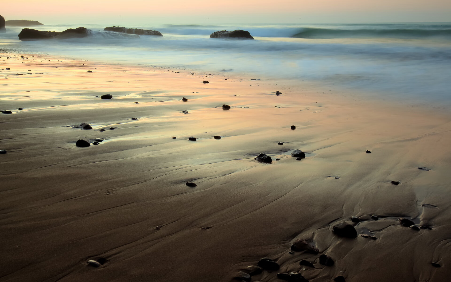 职业球员参与训练器械评测提供真实反馈助力器材优化，球员训练视频