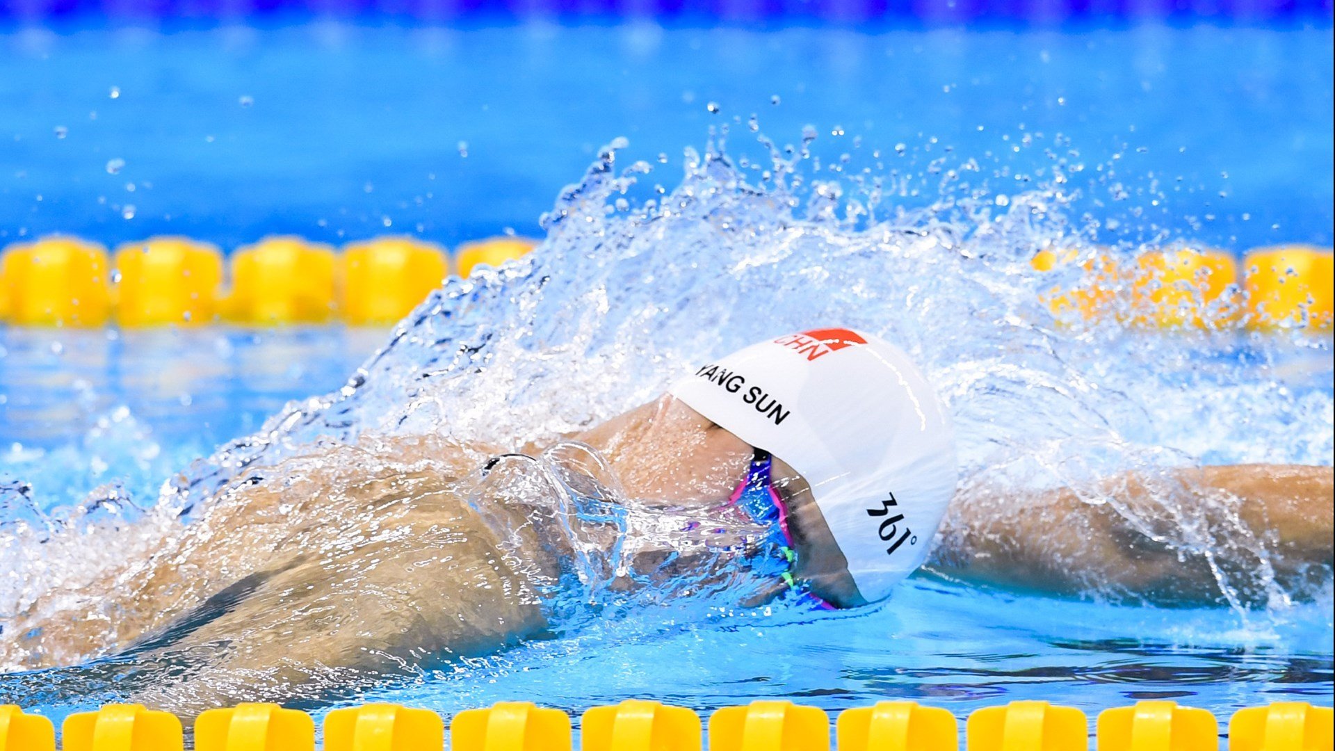 中小学运动会多地同步举行展现青春风采，中小学的运动会在什么时候